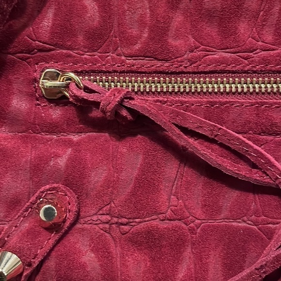𝅺LINEA Pelle Collection Red Croc Embossed Suede Crossbody Bag - Picture 3 of 9